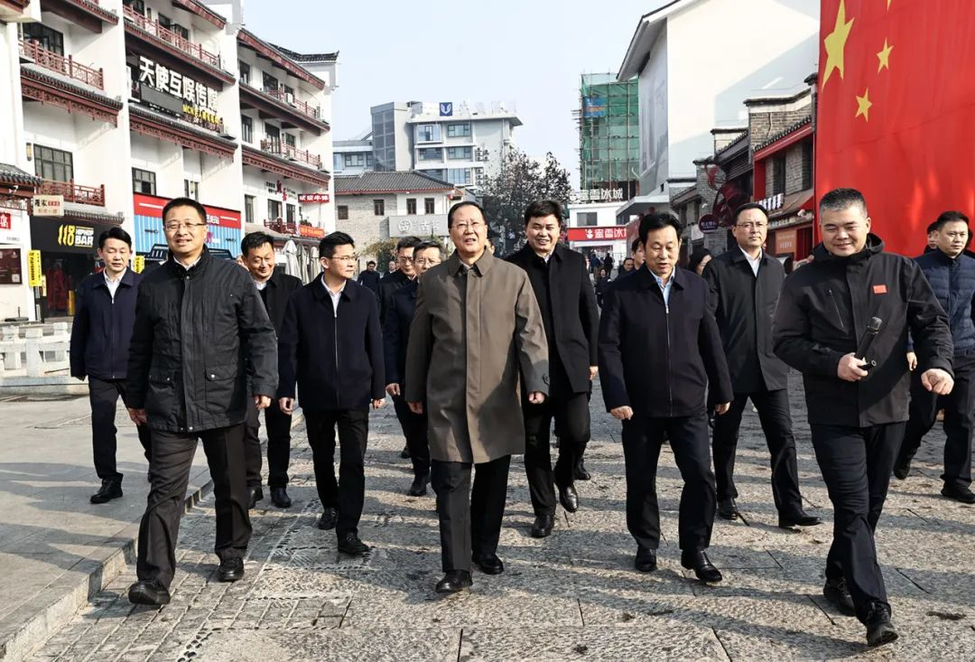 Hunan Provincial Party Committee Deputy Secretary And Governor Mao Weiming And His Entourage Visited Zhongke Electric for Investigation.