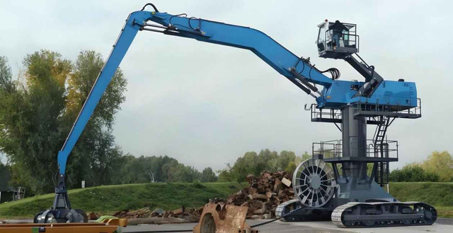 Electric cable reel for scrap handling 